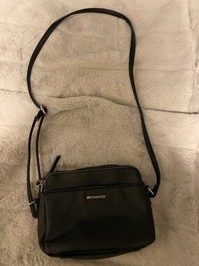 Roots cross body bag